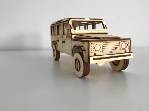 Land_Rover_Holzmodell 3D_Frontansicht